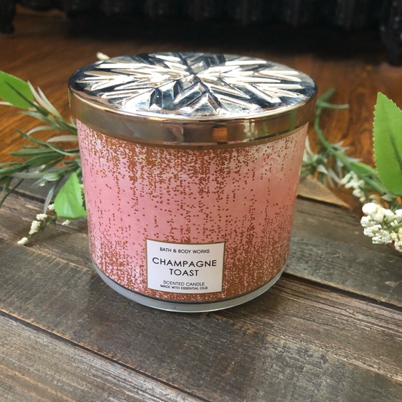 Bath & Body Works Champagne Toast 3 Wick Candle